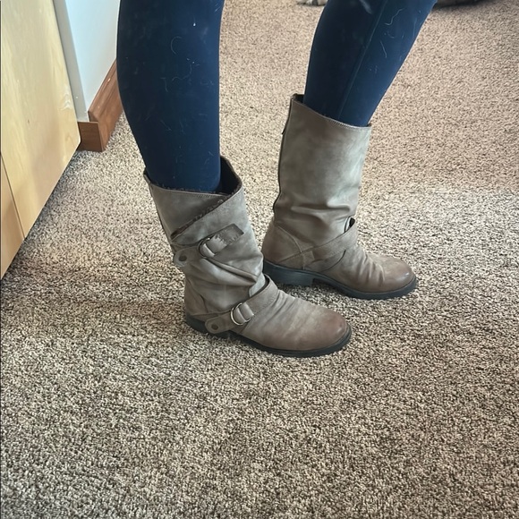 Brown Roxy Boots - Picture 9 of 10